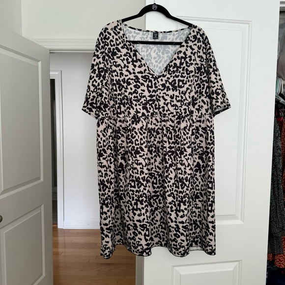 Cheetah mini dress - Picture 1 of 2